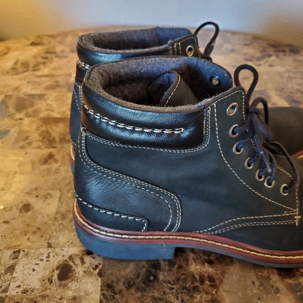 Cole Haan Bryce Leather Lace Up Boot Black Sz 8.5M (runs big?) Preppy Chukka men